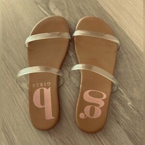 These shoes are so comfortable and great quality! Perfect for summer!